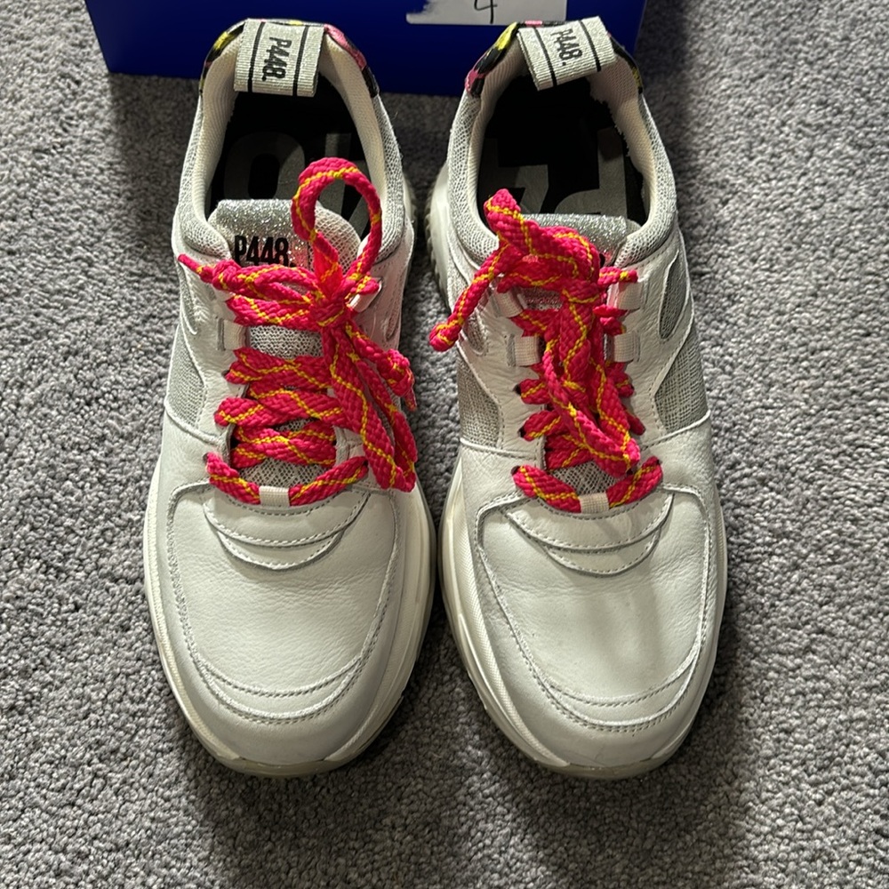 P448 White Sneakers with Pink Laces